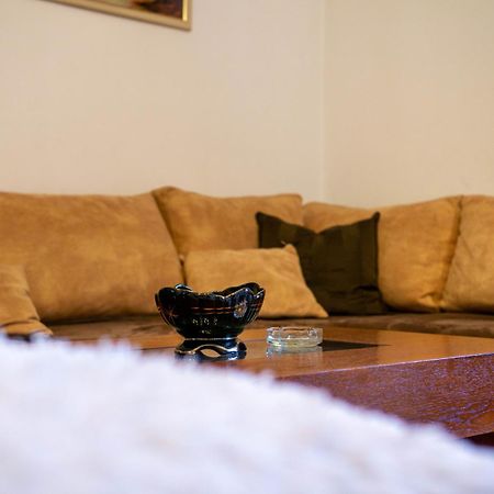 טיראנה Bllok Bright Private Bedrooms With Private Bathroom On Shared Apartment מראה חיצוני תמונה