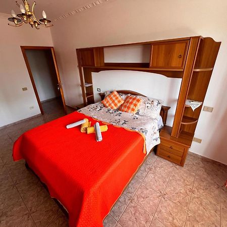 טיראנה Bllok Bright Private Bedrooms With Private Bathroom On Shared Apartment מראה חיצוני תמונה