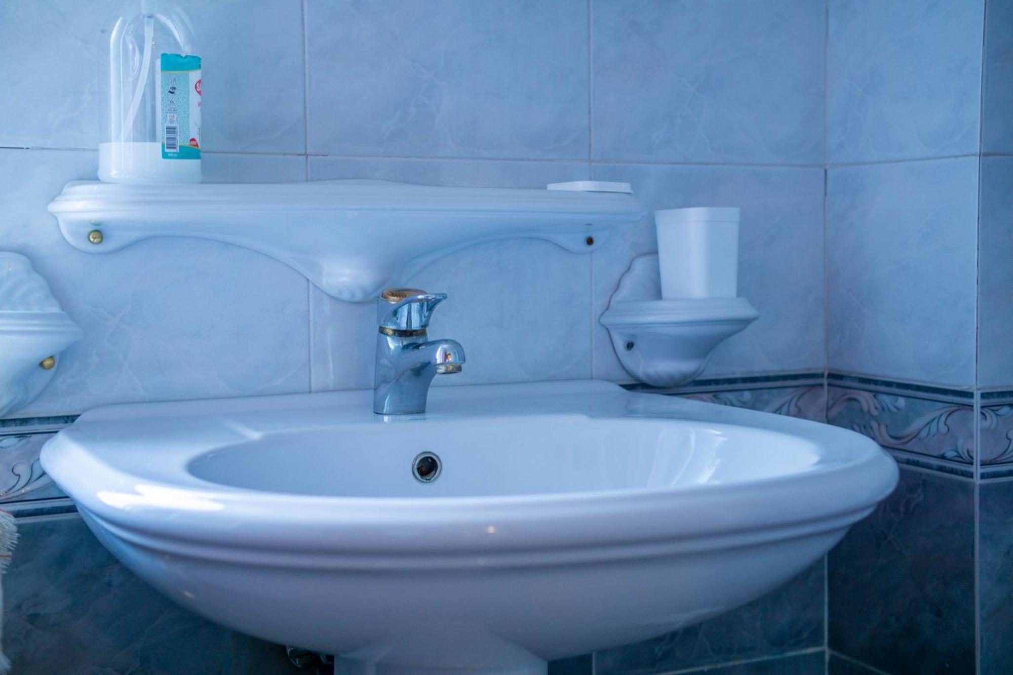 טיראנה Bllok Bright Private Bedrooms With Private Bathroom On Shared Apartment מראה חיצוני תמונה