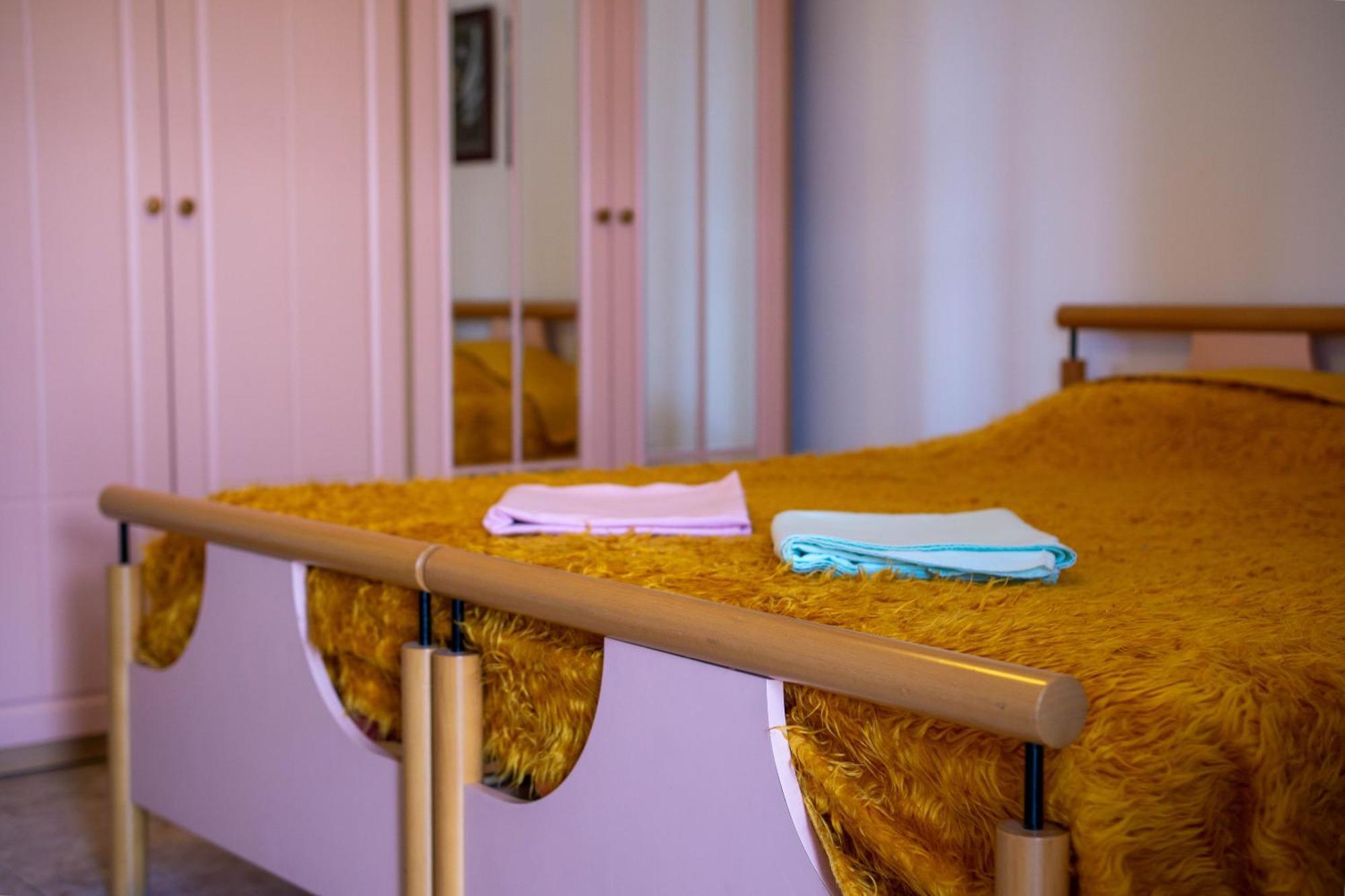 טיראנה Bllok Bright Private Bedrooms With Private Bathroom On Shared Apartment מראה חיצוני תמונה