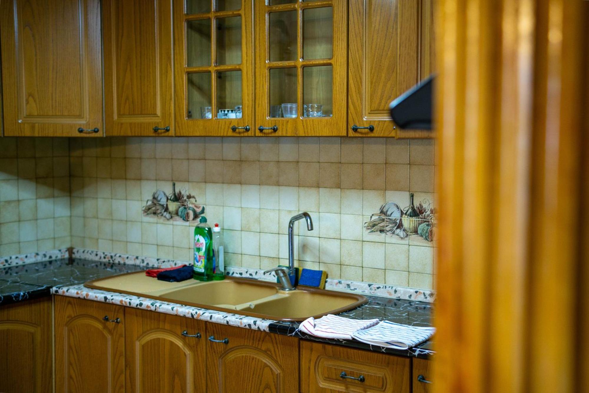 טיראנה Bllok Bright Private Bedrooms With Private Bathroom On Shared Apartment מראה חיצוני תמונה