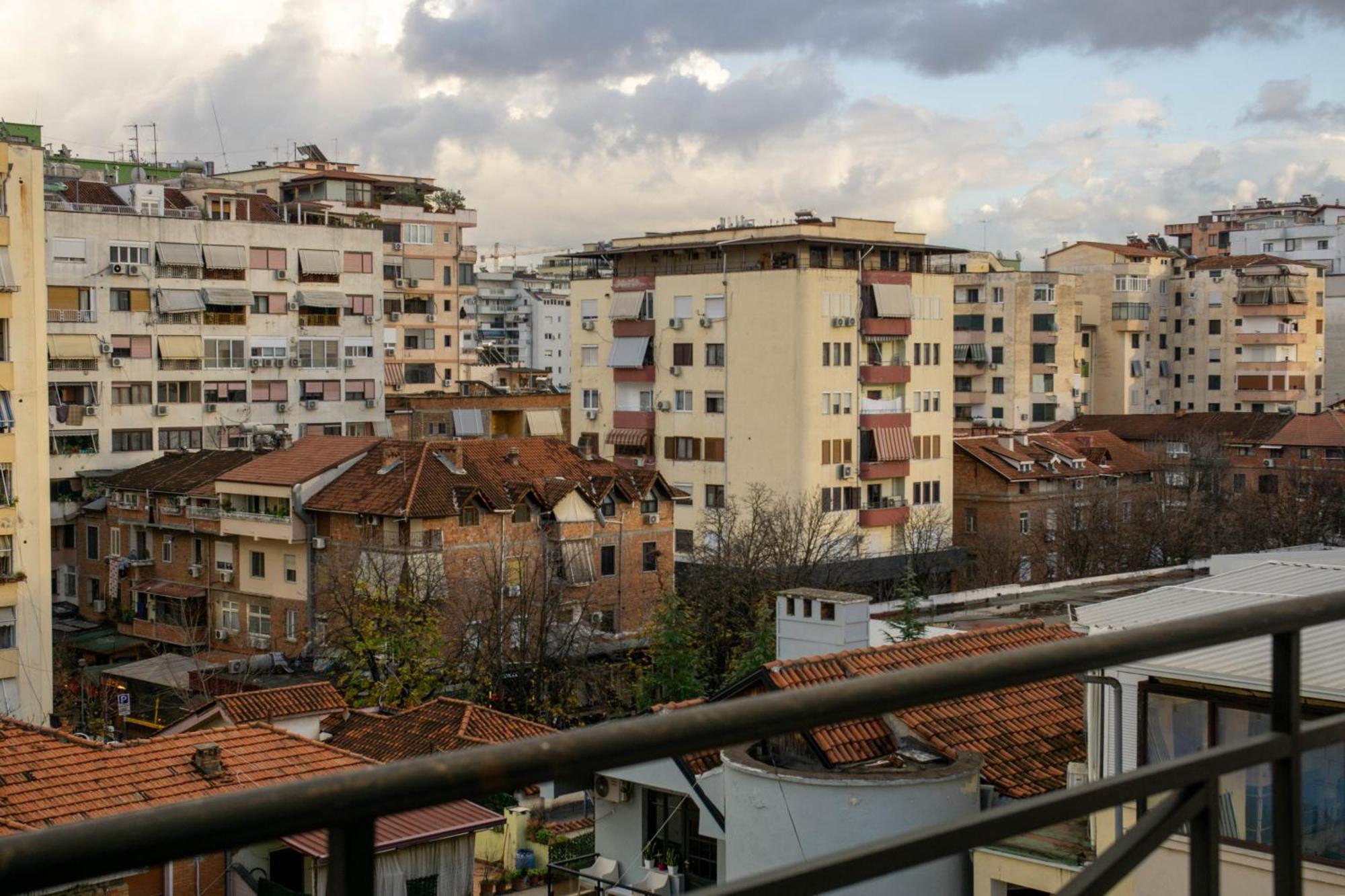 טיראנה Bllok Bright Private Bedrooms With Private Bathroom On Shared Apartment מראה חיצוני תמונה