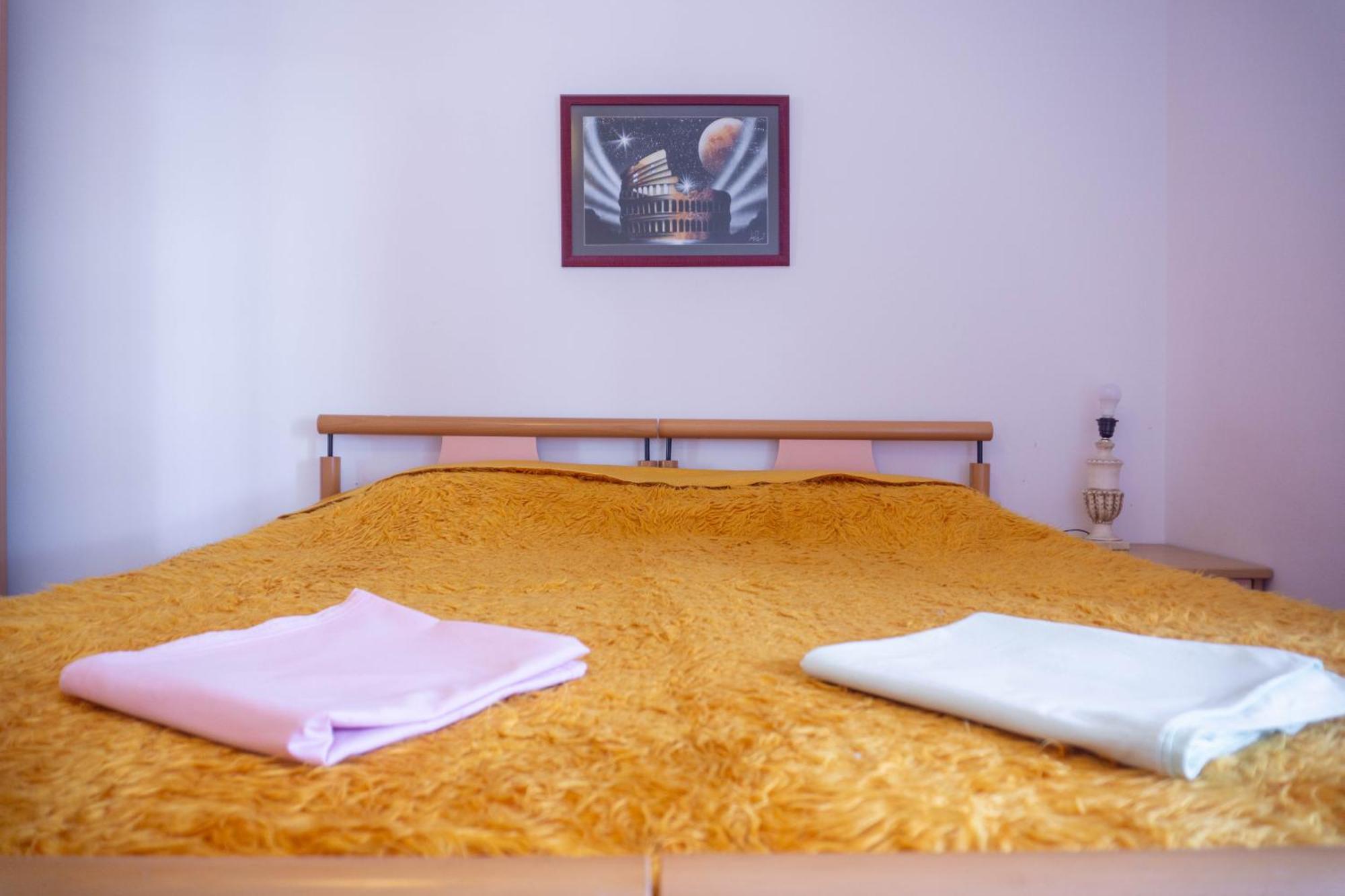 טיראנה Bllok Bright Private Bedrooms With Private Bathroom On Shared Apartment מראה חיצוני תמונה