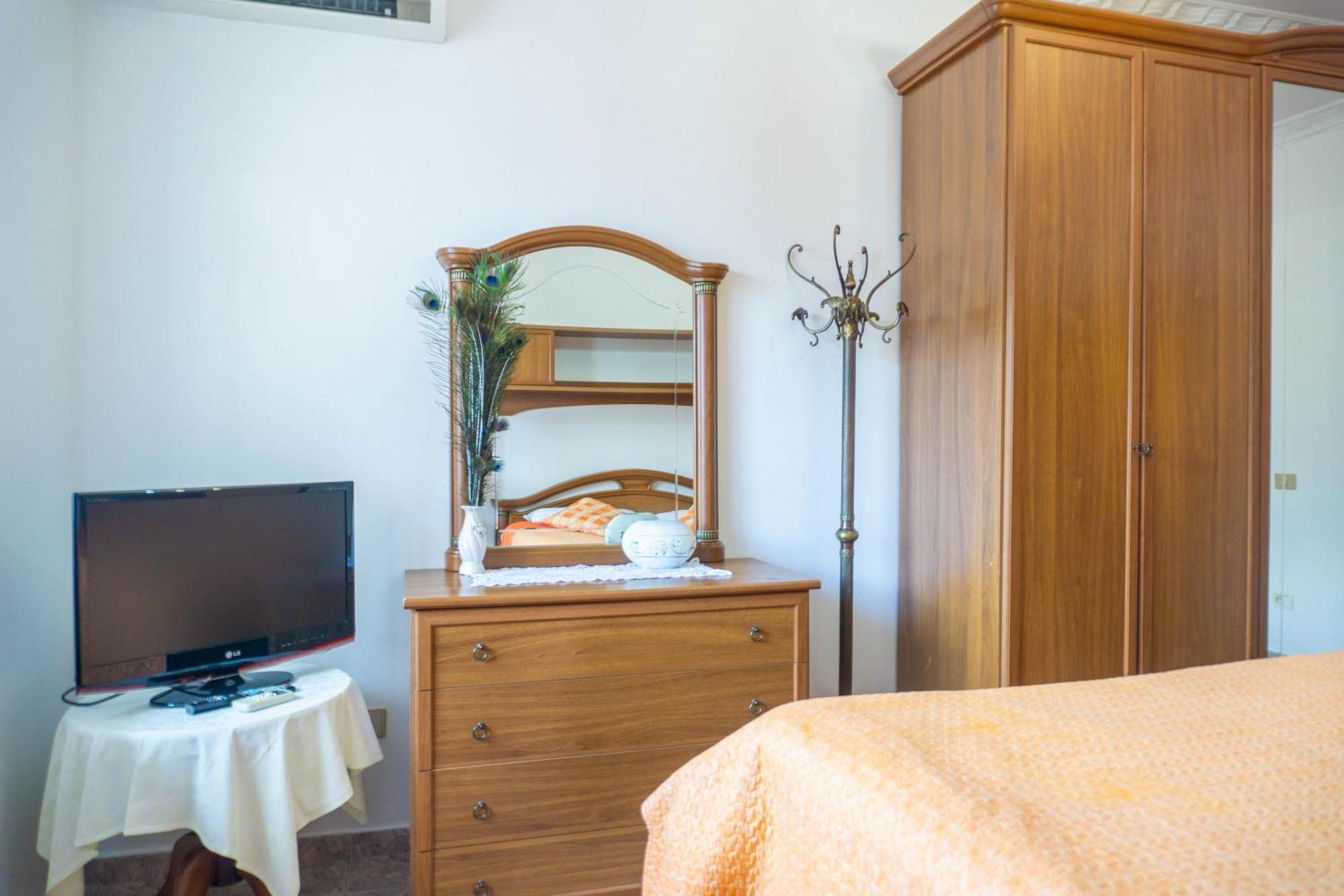 טיראנה Bllok Bright Private Bedrooms With Private Bathroom On Shared Apartment מראה חיצוני תמונה