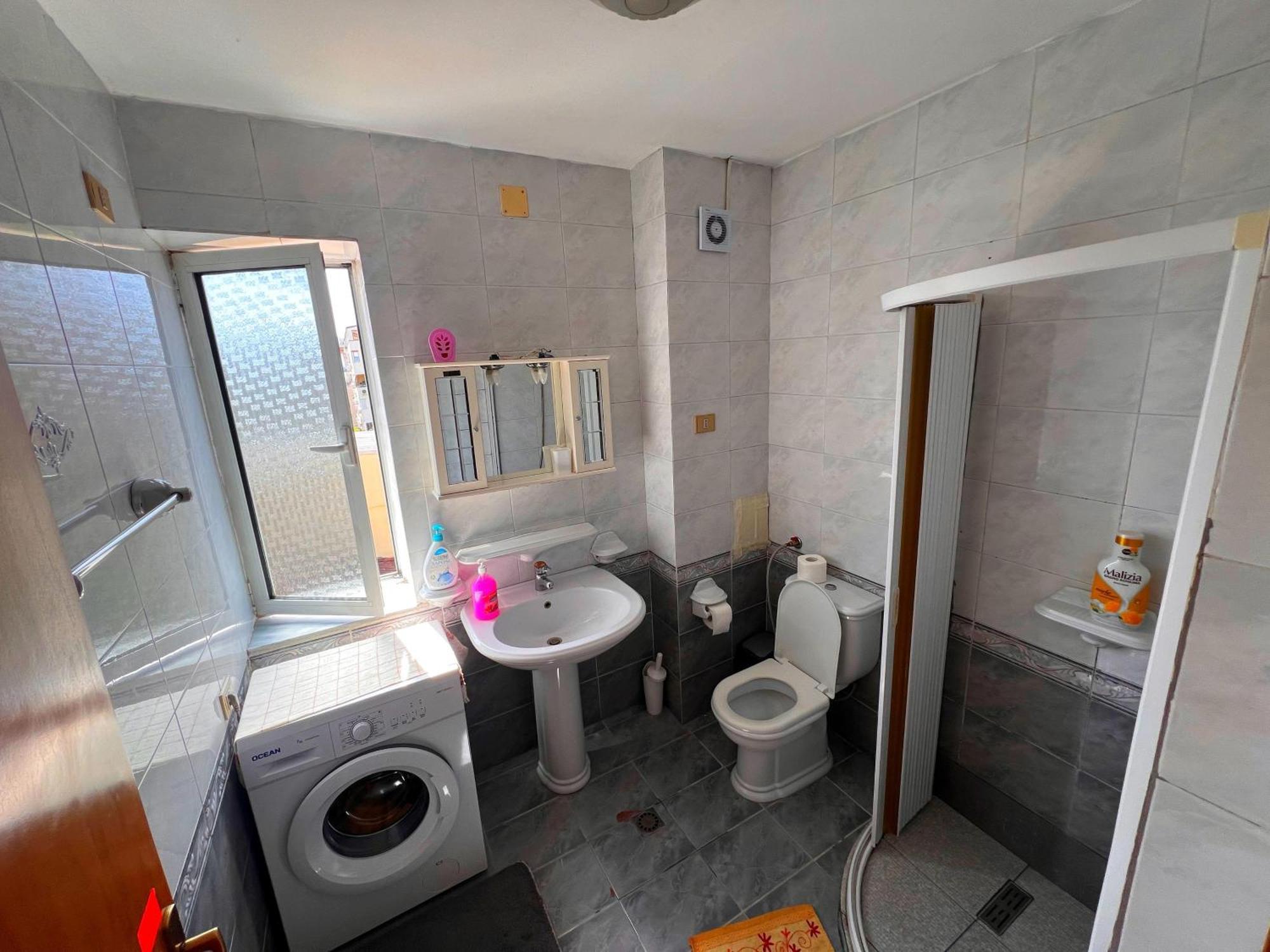טיראנה Bllok Bright Private Bedrooms With Private Bathroom On Shared Apartment מראה חיצוני תמונה