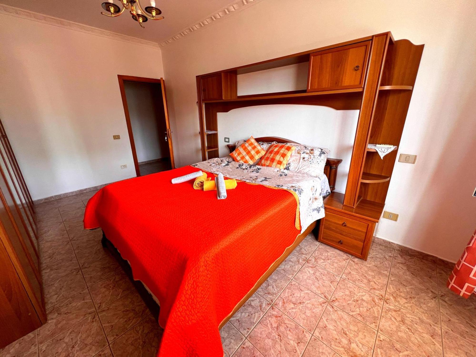 טיראנה Bllok Bright Private Bedrooms With Private Bathroom On Shared Apartment מראה חיצוני תמונה